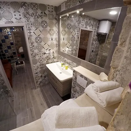 Plaza Stone Apartman