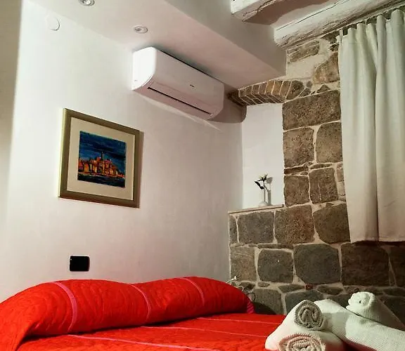 Plaza Stone Apartment *